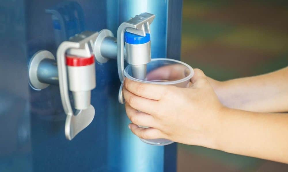 Why You Should Use a Water Dispenser in Your School